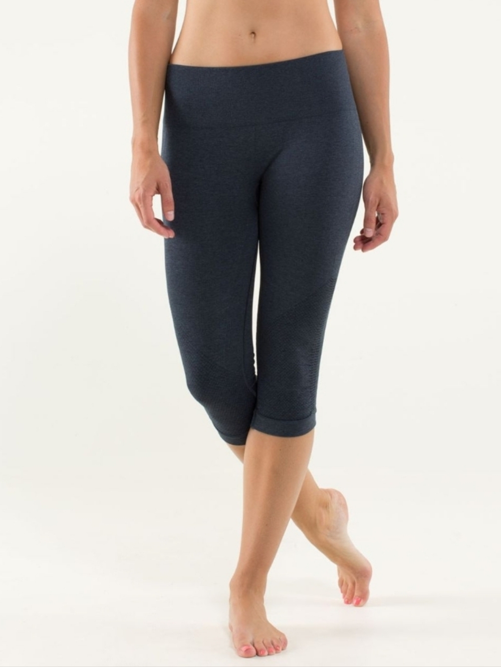 Lululemon In The Flow Crop II - Picture 7 of 10